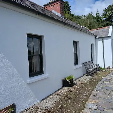 Charming 2 Bedroom Near Skibbereen With Stove And Views Feriehus