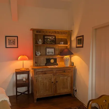 Charming 2 Bedroom Near Skibbereen With Stove And Views Feriehus Runalunn