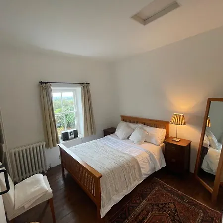 Feriehus Charming 2 Bedroom Near Skibbereen With Stove And Views Runalunn