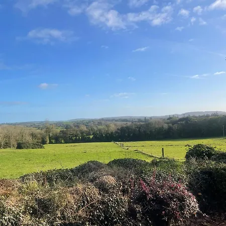Charming 2 Bedroom Near Skibbereen With Stove And Views * Runalunn