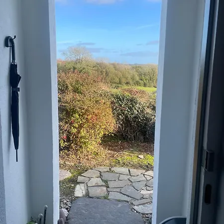 Feriehus Charming 2 Bedroom Near Skibbereen With Stove And Views *
